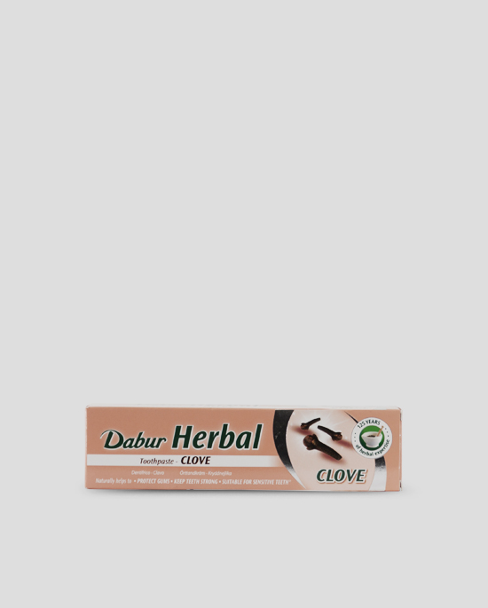 Dabur, Herbal Toothpaste, 155g Produktbeschreibung Die vegetarische Dabur Herbal Zahnpasta mit Nelken sorgt für starke gesunde Zähne & Zahnfleisch. Hilft auf natürliche Weise das Zahnfleisch zu beruhigen und die Zähne zu kräftigen. Sorgt für frischen Atem.