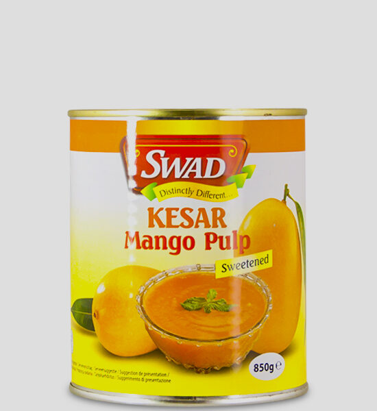 Swad Kesar Mango Pulp 850g Produktbeschreibung Kesar Mango Pulp (gezuckert) werden zu Mangopüree verarbeitet. Es eignet sich hervorragend zu kalten oder warmen Gerichten, zum Kochen oder Backen, zu Desserts oder Eis