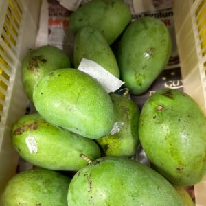 Fresh Green Mango - Frische grüne Mango